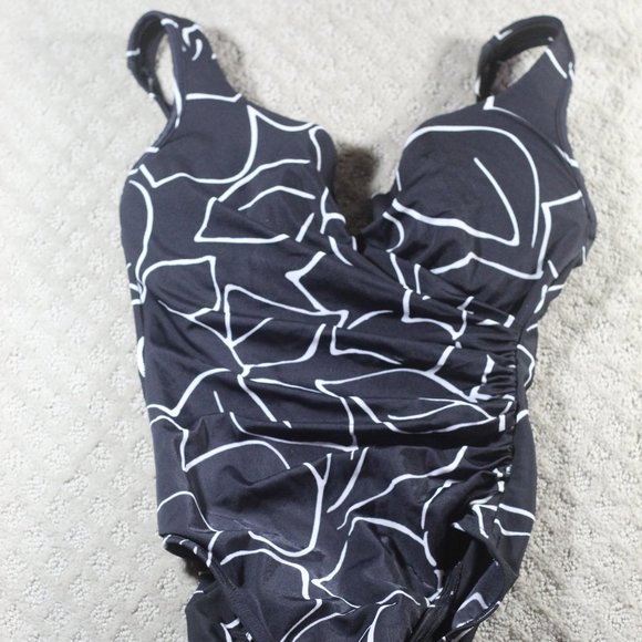 Miraclesuit Size 10 Black White One Piece Swimsuit Like New! - Picture 1 of 4